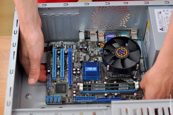 Демонтаж, монтаж материнской платы.